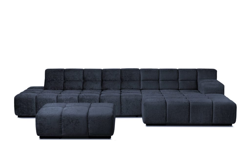 Sofakombination und Hocker des Modells Temple mit schwarzem Stoffbezug und mattschwarzen Füssen