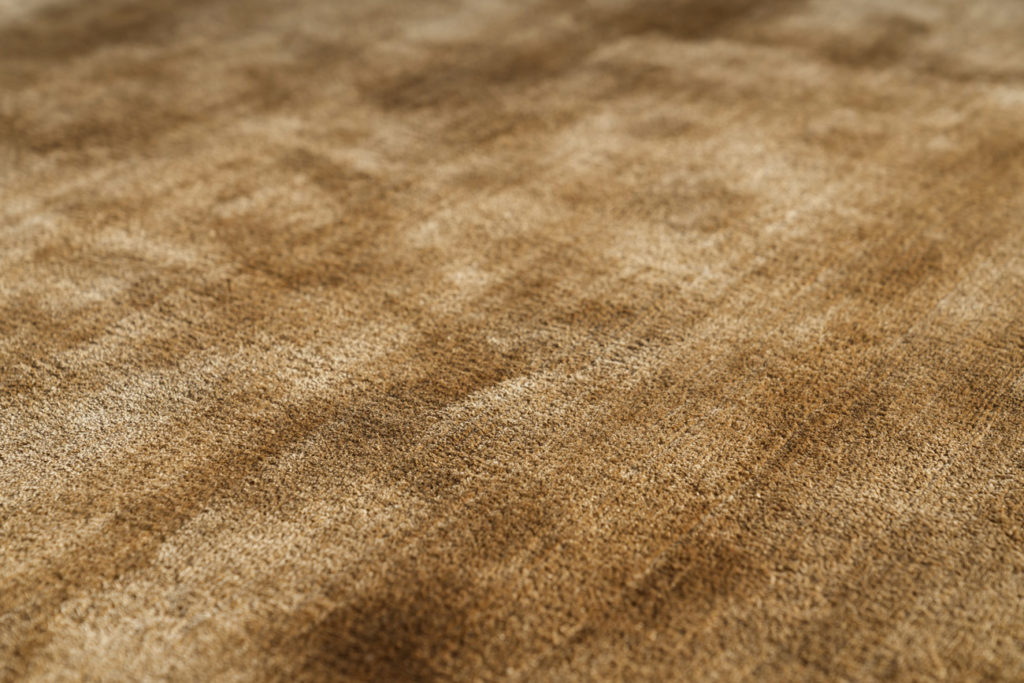Teppich Sense bestehend aus Tencel®-Fasern in der Farbe Bronze