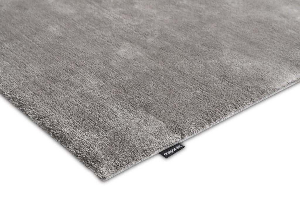 Teppich Sense bestehend aus Tencel®-Fasern in der Farbe Silver